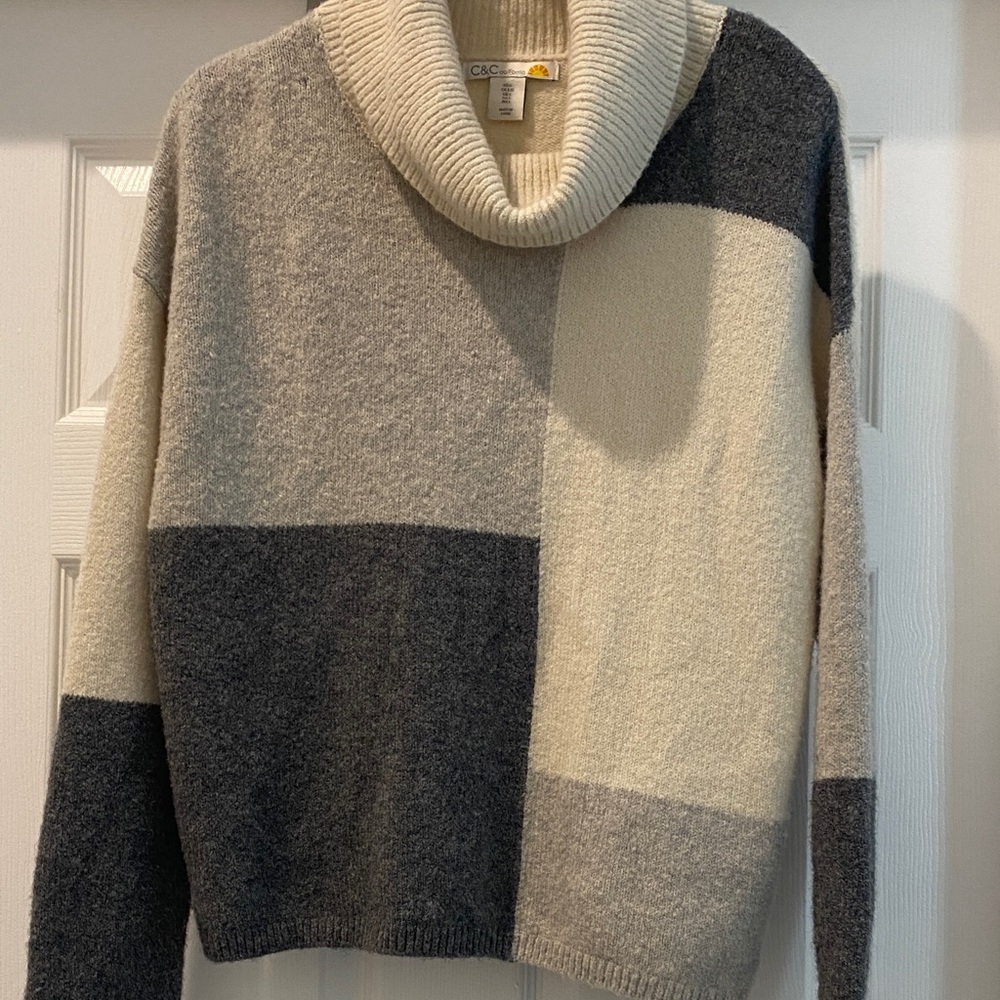 C&C California Women's Cowl Neck Soft Sweater - Gray and Cream Blocks